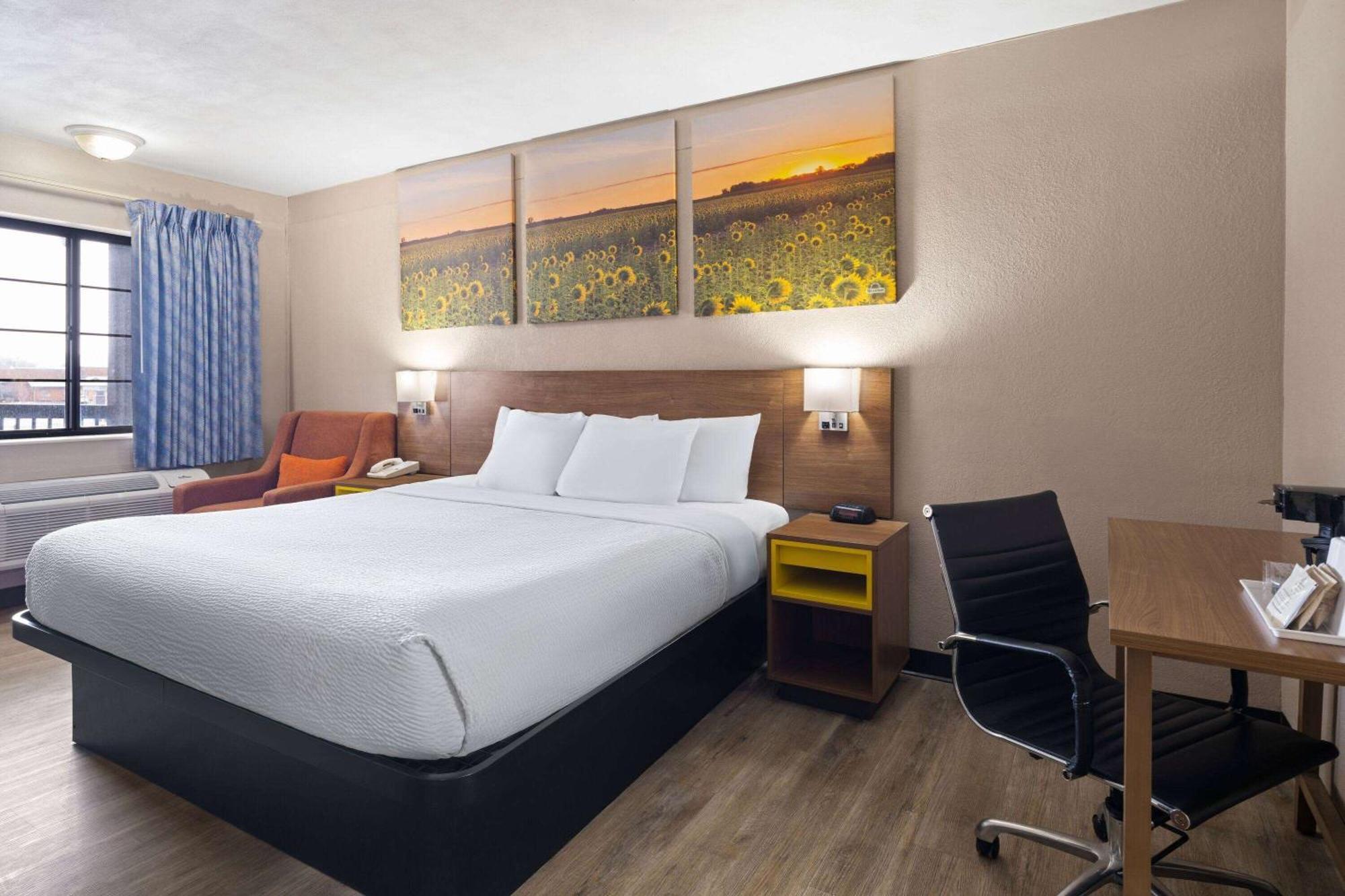 Days Inn & Suites By Wyndham Kokomo Ngoại thất bức ảnh